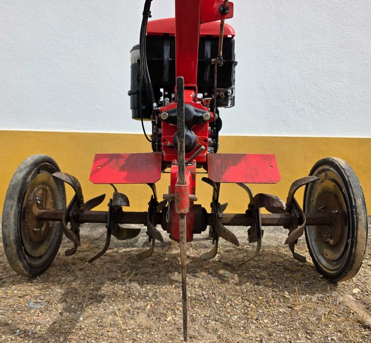 Motoenxada Lombardini 10CV DIESEL em MUITO BOM estado