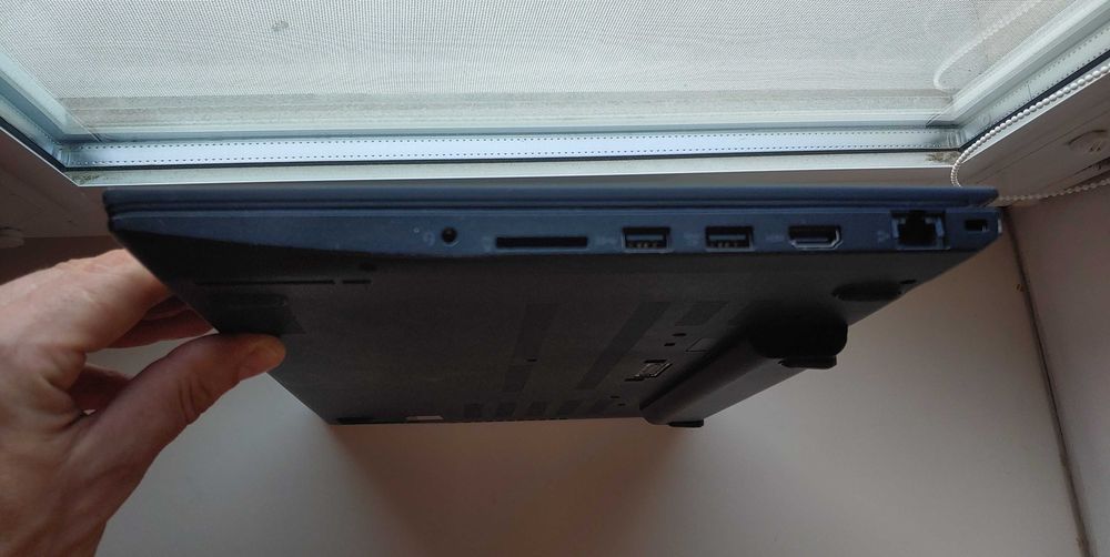 Lenovo Thinkpad T570 i5-7300u 8GB ssd 256GB IPS FHD 4часа