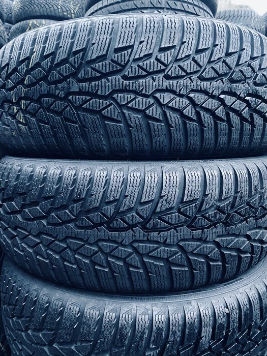 205 60 16 Nokian WRD4 90%