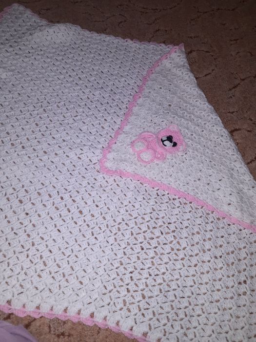 Плед для дівчинки в'язаний