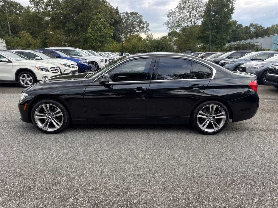 BMW 3 Series 330i      2018