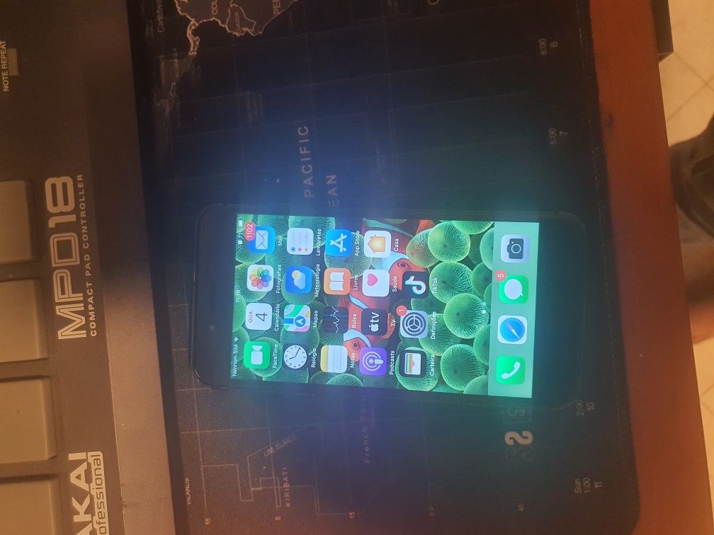 Iphone 8 ultra vendo so o telemóvel