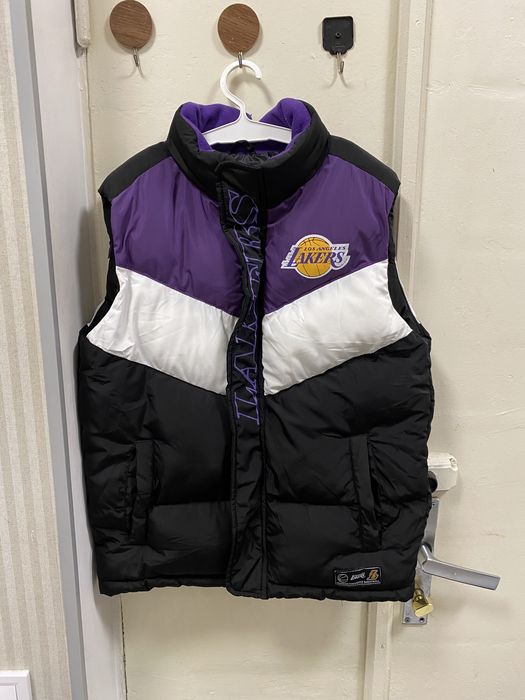 Продам детскую желетку NBA Lakers