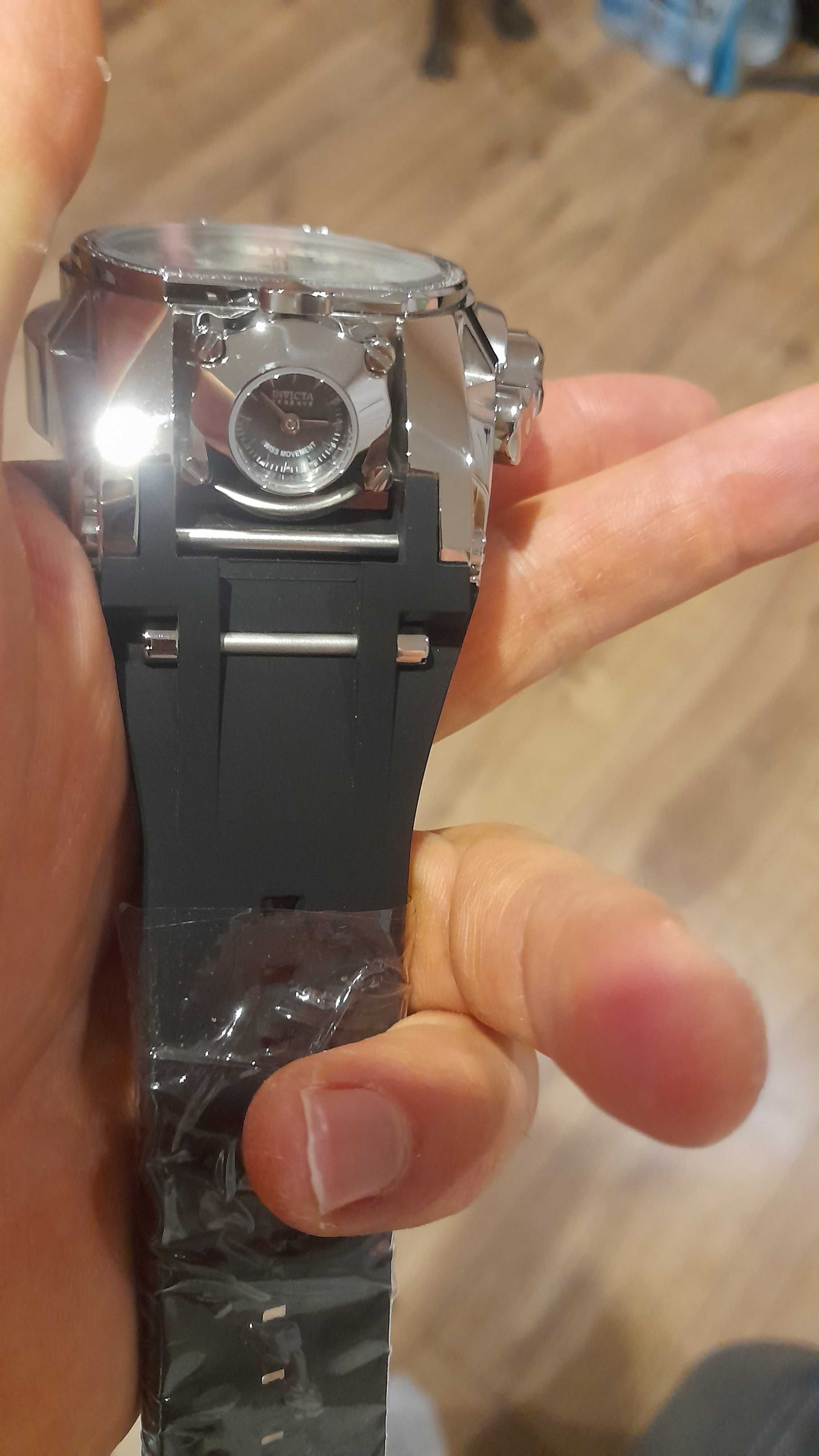 Invicta Bolt Zeus Magnum 0.43 Carat Diamond
