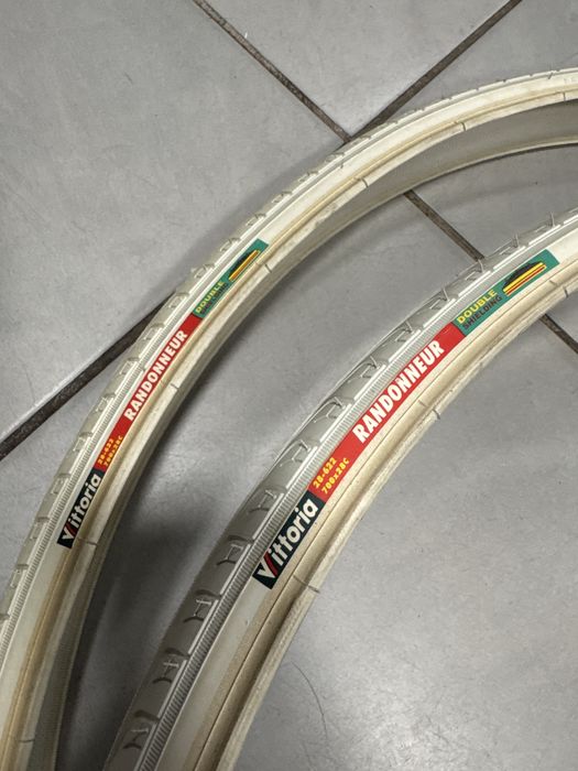 Opona vittorria Randonneur 700x28c biała