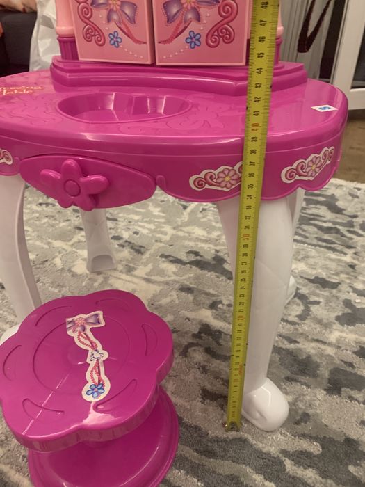 Трюмо для дівчинки