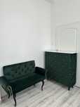 Recepcja i sofa salon kosmetyczny meble