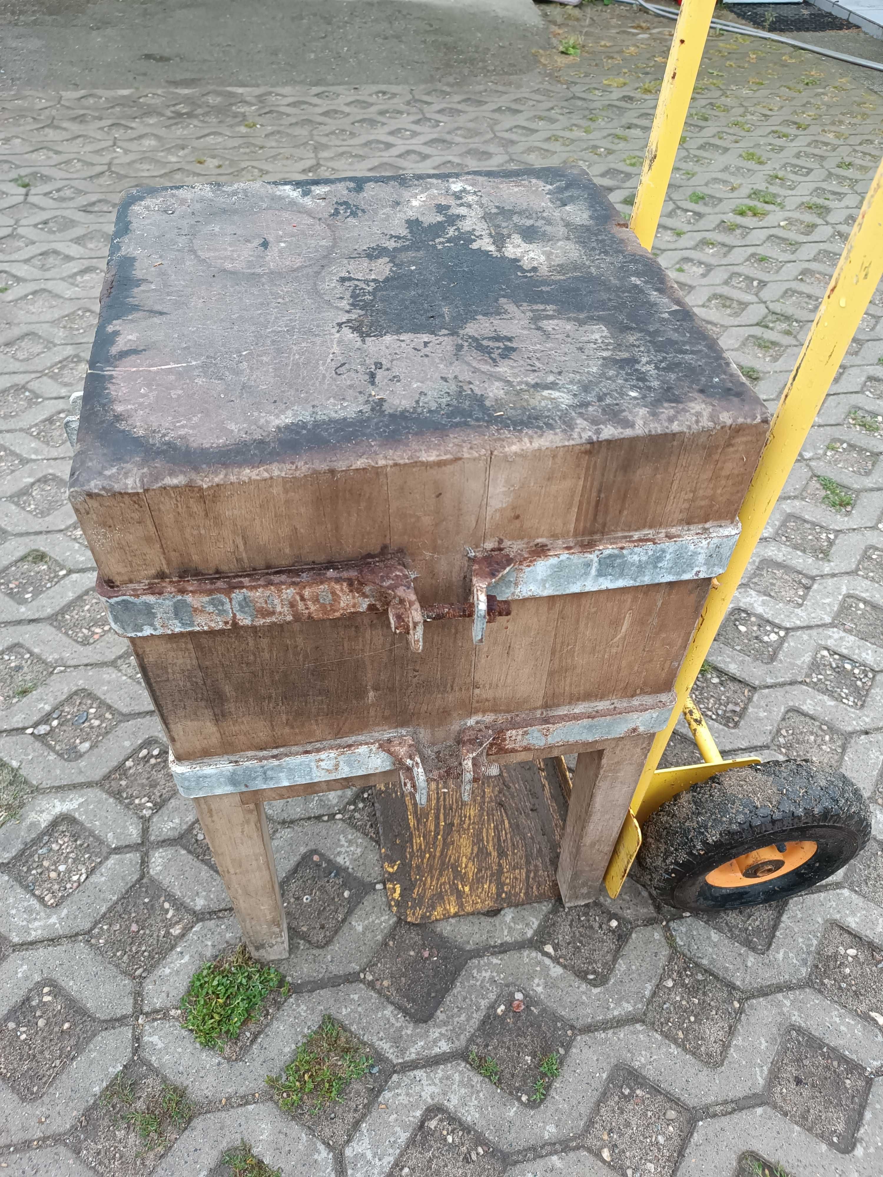 kloc masarski rzeźnicki drewniany taboret pień pieniek rozbiorowy