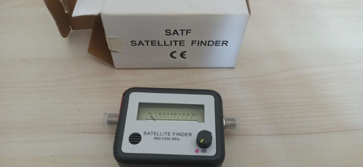 sat-finder, 2 konwertery , sterownik anteny sat. N4, rozgałęźnik