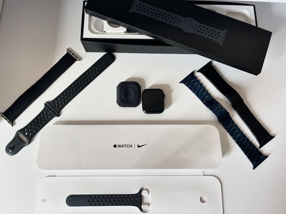 Apple Watch Nike Series 5 GPS 44mm Space Gray Aluminum