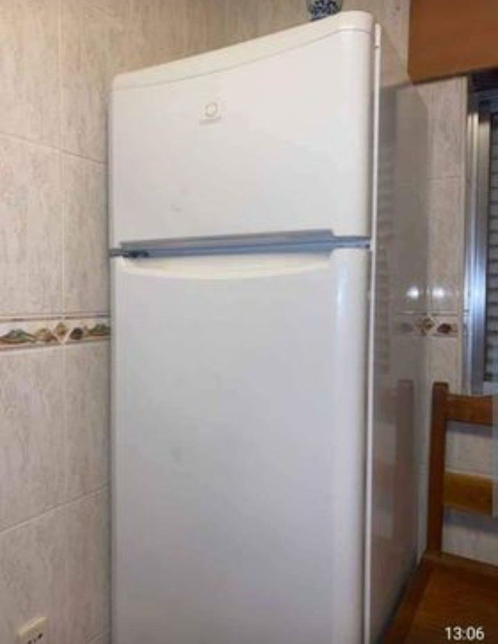 Frigorífico Indesit