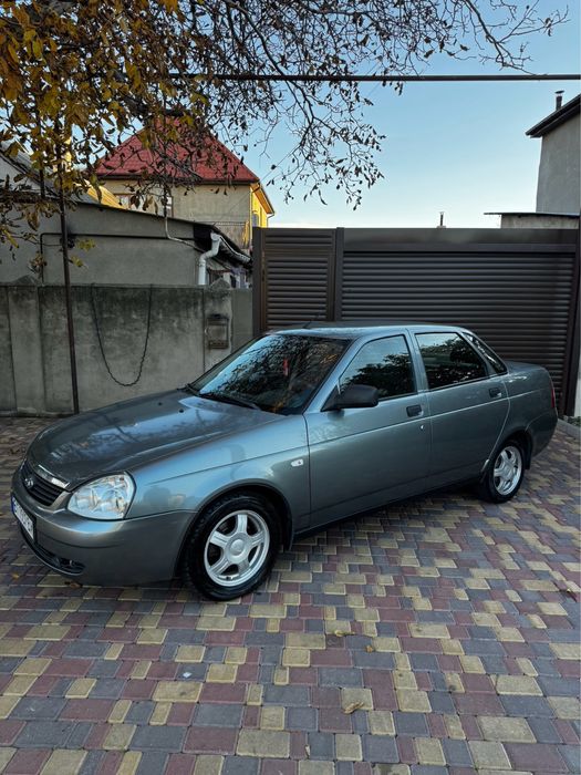 Lada Priora 2011 2170 люкс комплектация