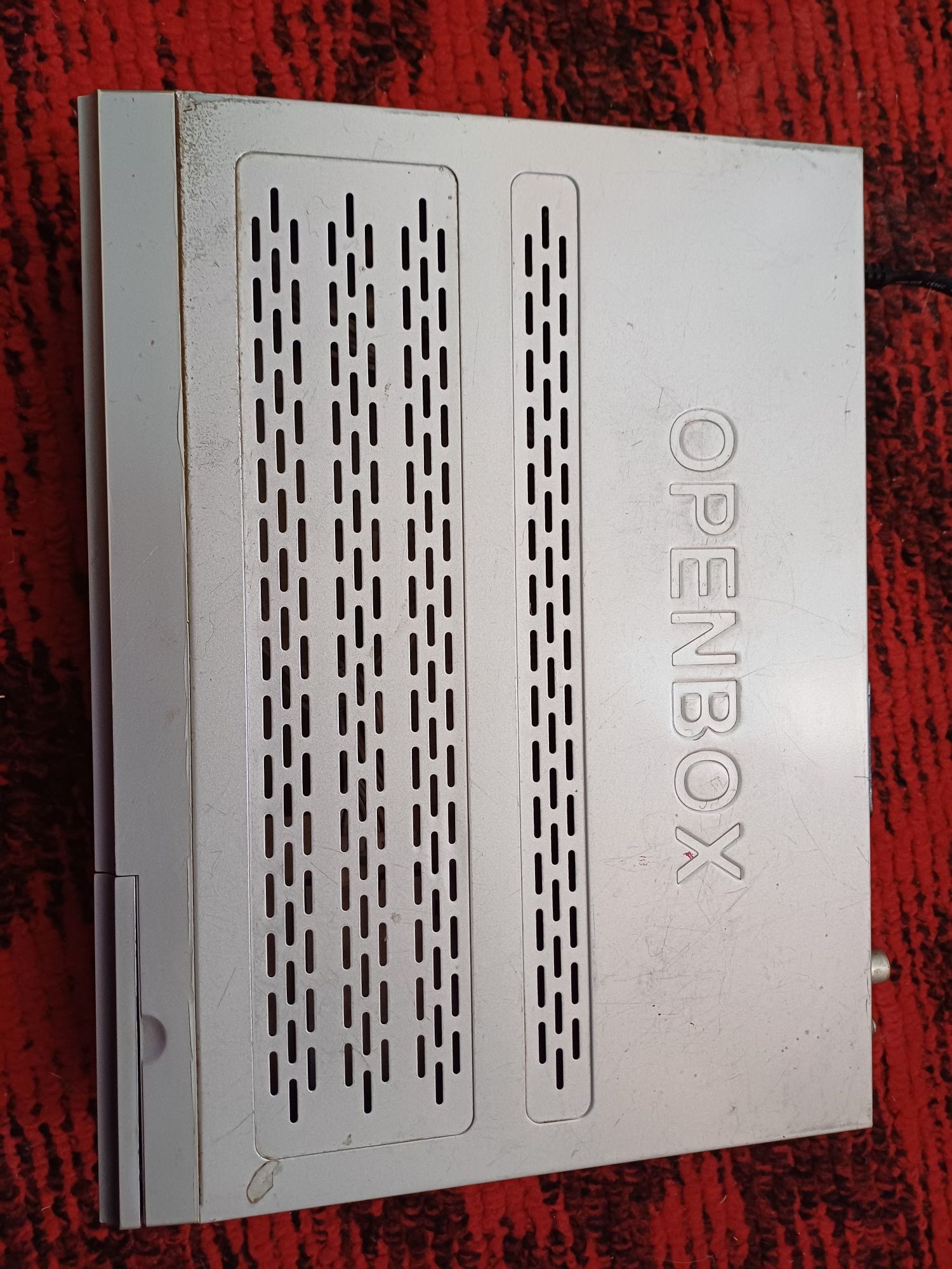 Продам супутниковий приймач (тюнер) Openbox X-800
