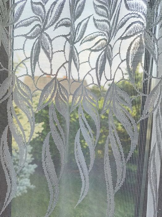 Firanki do salonu używane – komplet 4 szt. w dobrym stanie