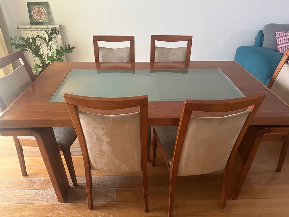 Sala de jantar e mesa de centro de Cerejeira Mel de Paços de Ferreira