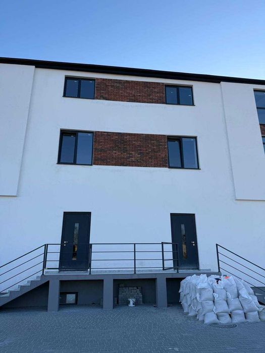 Продаж 2 к + кухня вітальня квартири в смт Запитів БЕЗ КОМІСІЇ. єОселя