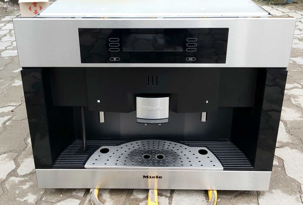 Вбудована кавоварка кавомашина Міле Miele CVA 4085 CVA 4080 б/у