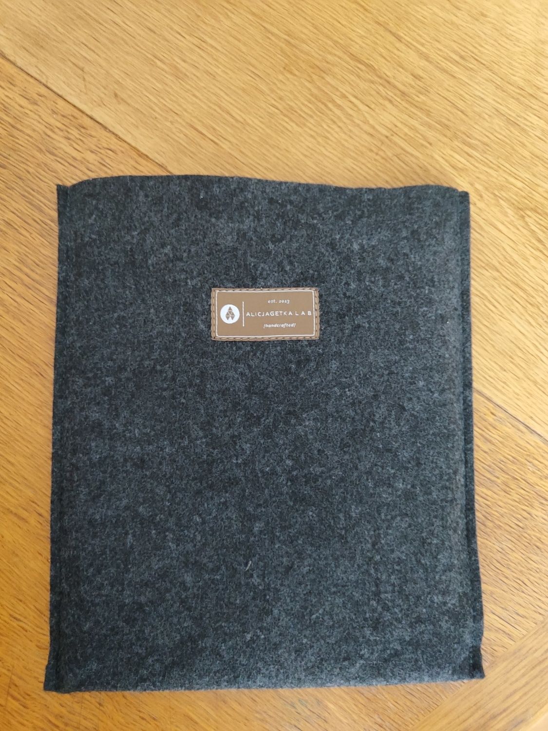 Organizer Etui Granatowe etui na tablet np. Ipad mini, e-book