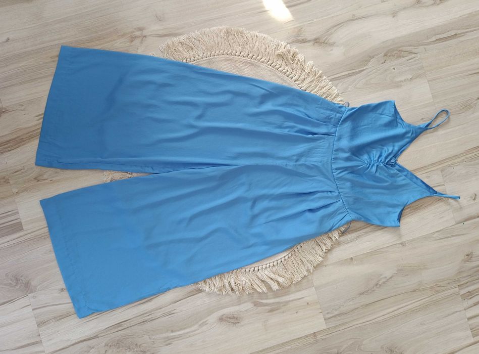 Niebieski kombinezon 3/4 z szerokimi nogawkami 40/L H&M