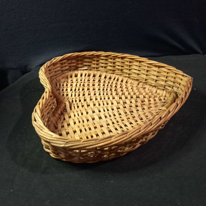 Cesto coração em verga