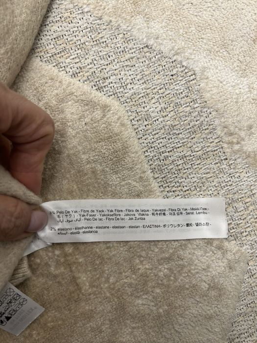 Продам светр жіночій