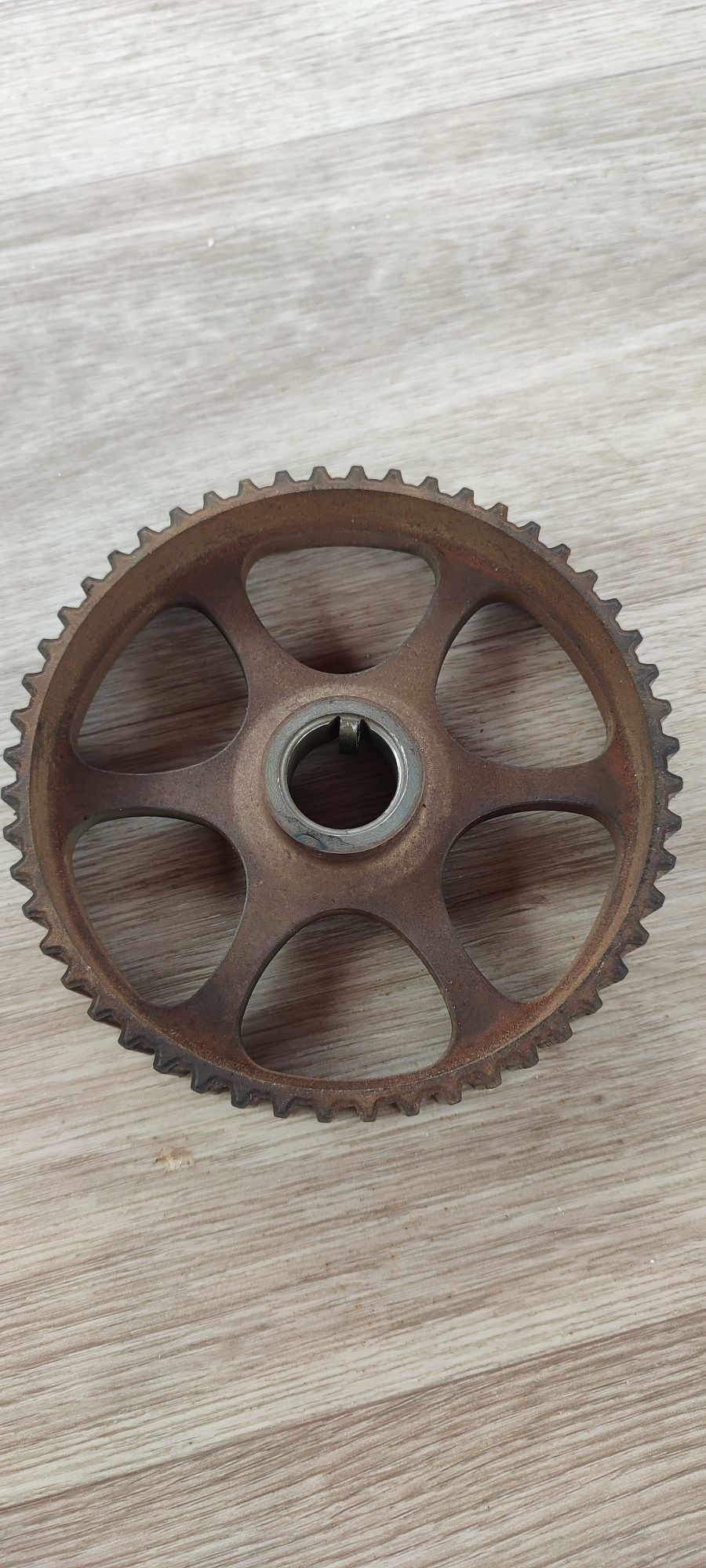 Продам шестерня шкив распредвала на 1.8t 06B109111 AGU, ARX, AUM, AU