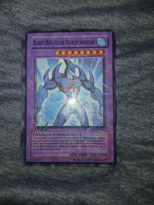Carta yu-gi-oh element hero-oceanic newborn swordsman
