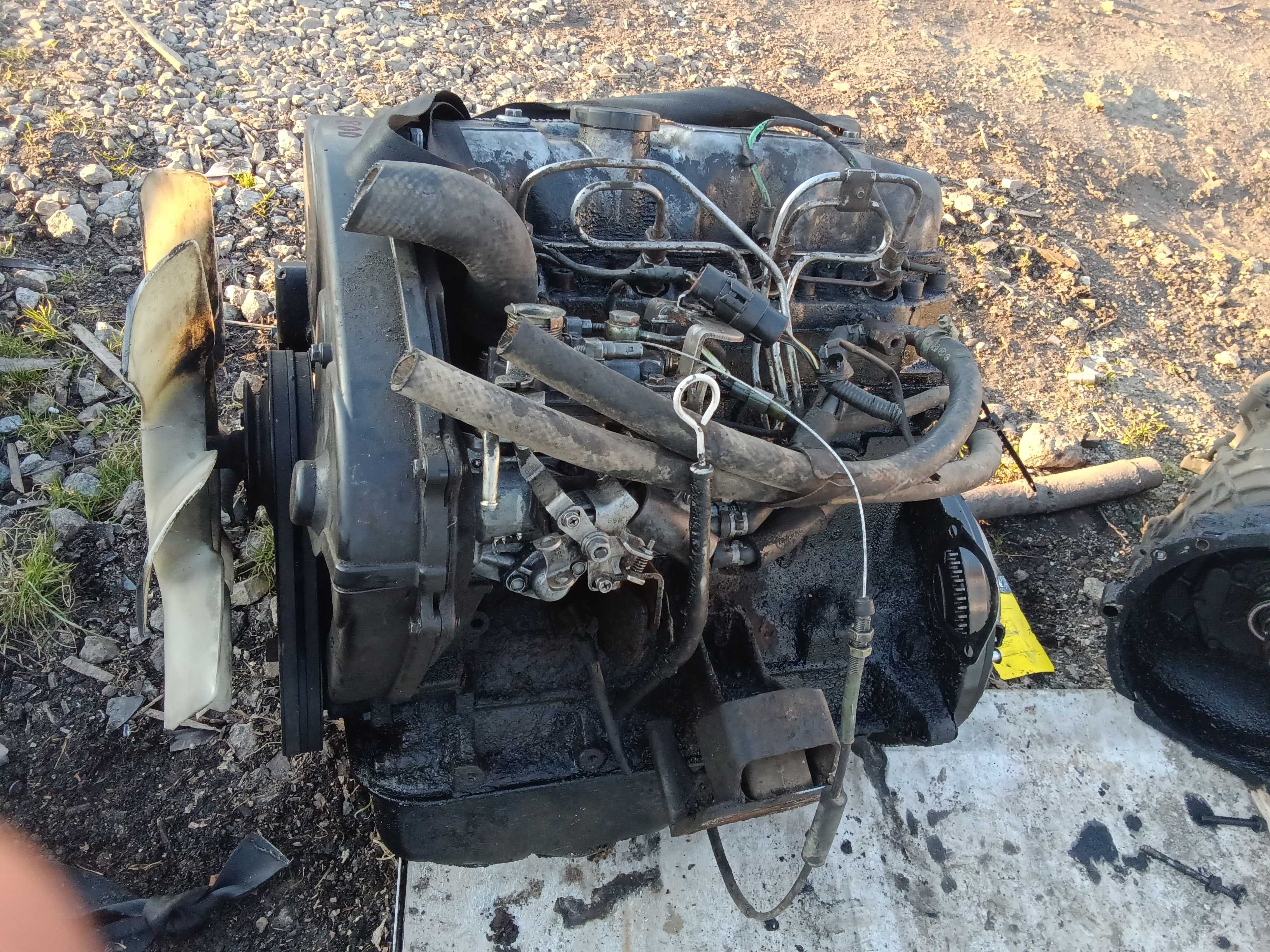 Hyundai h100 2,5 d silnik głowica pompa wtryskowa alternator