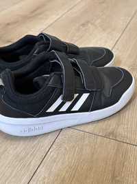 Buty sportowe chłopięce adidas 32