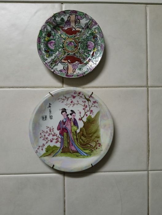 Coleção de 8 pratos de loiça de Macau e um de vista alegre
