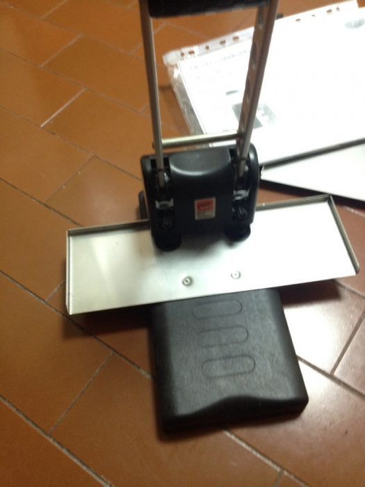 Maquina de encardenação portatil