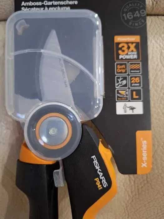 Sekator Fiskars sekator P941 kowadełkowy X-series L P941