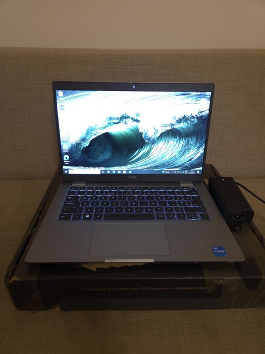 Ноутбук Dell latitude 5330 i5 1235U 8gb Ram