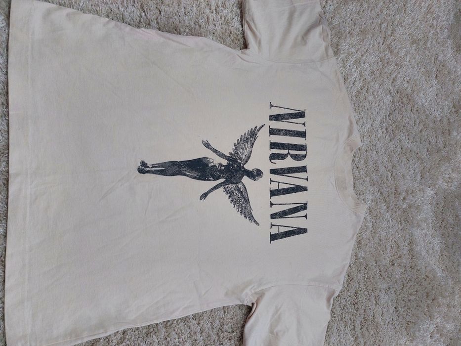 Koszulka bezowa nirvana