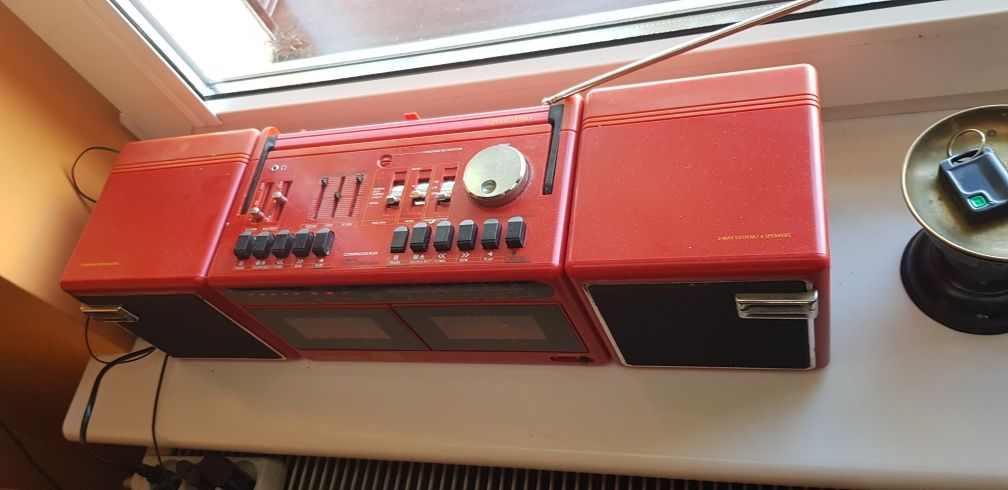 Duży Radiomagnetofon Klasyk Czerwony Grundig Stan Kolekcjonerski !!!