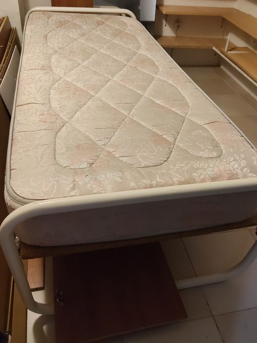 Cama de ferro + colchão