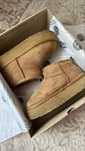 Ugg на платформі