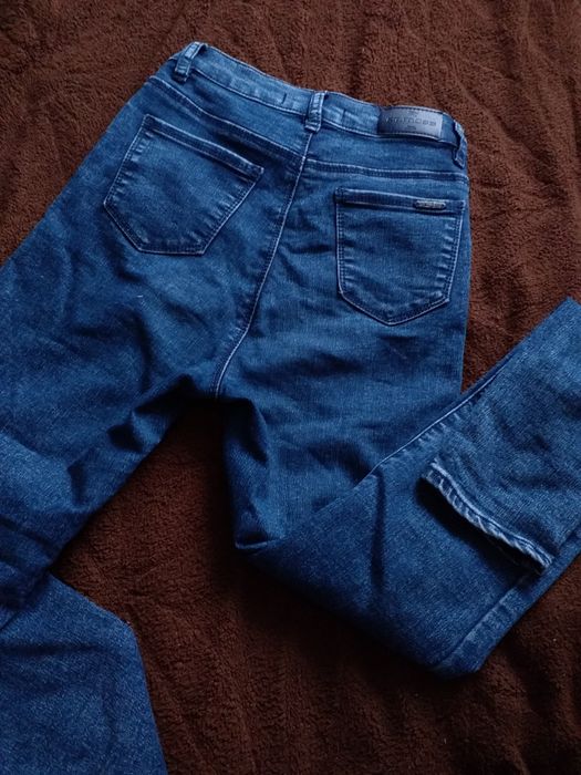 Джинси скінні 25 розмір