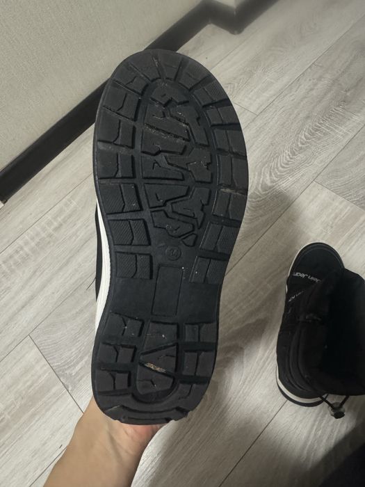 Чоботи р.34 Calvin Klein