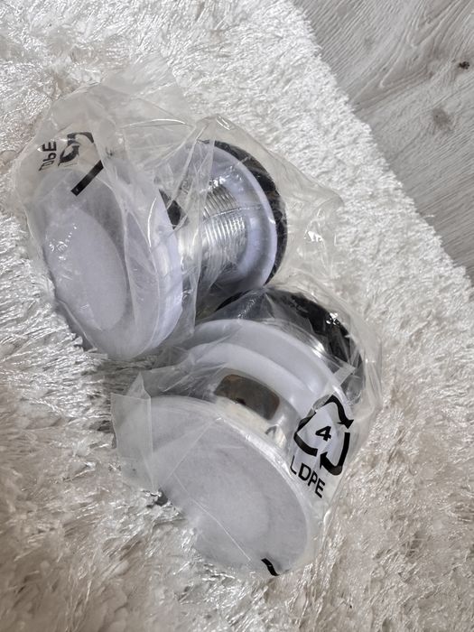 Korki umywalkowe typu klik-klak