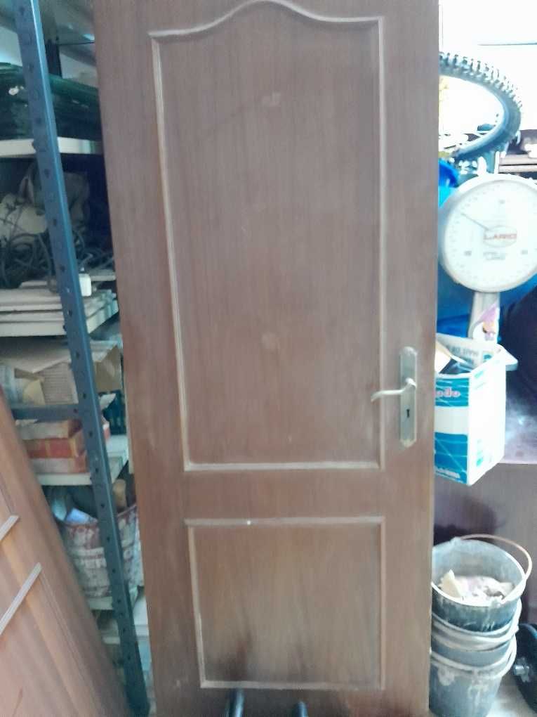 Portas de madeira e aluminio interiores