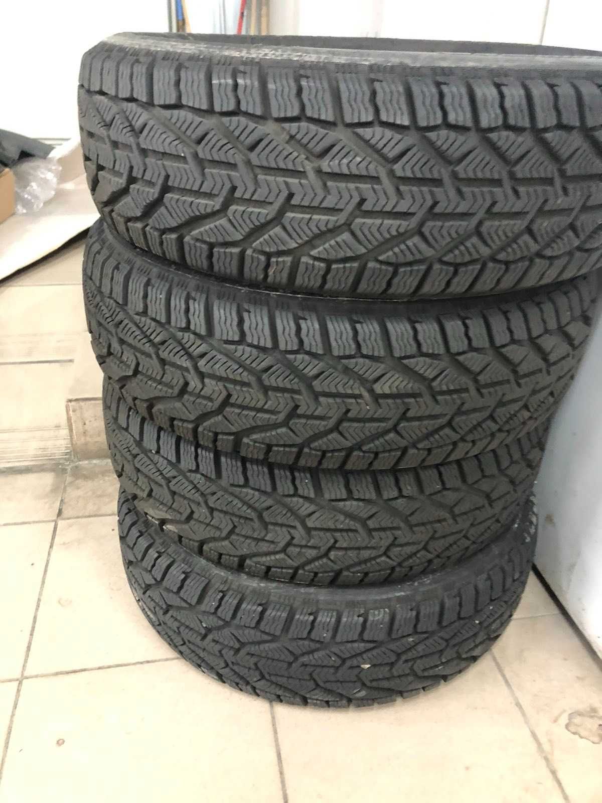 комплект зимней резины TIGAR 185/60R15 почти новая пробег 100км