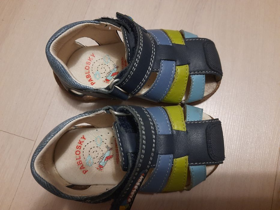 Дитяче шкіряне взуття