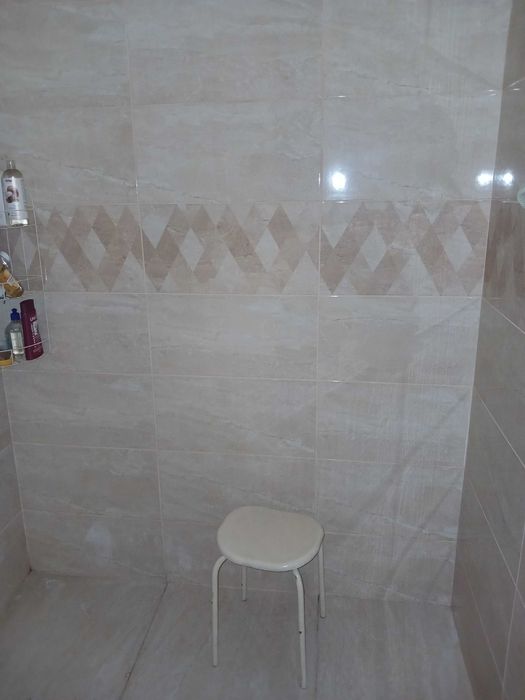 Зручний двохкімнатний будинок в центрі Берегова