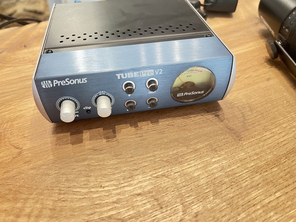 Shure MV7 + Focusrite Scarlett Solo 4th gen + PreSonus TubePreV2