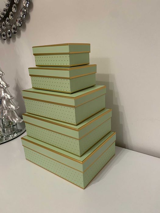 Pudełko w pudełku, kartony ozdobne, zestaw opakowań