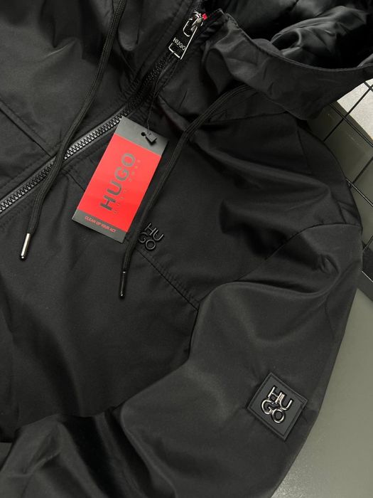 Куртка вітровка HUGO