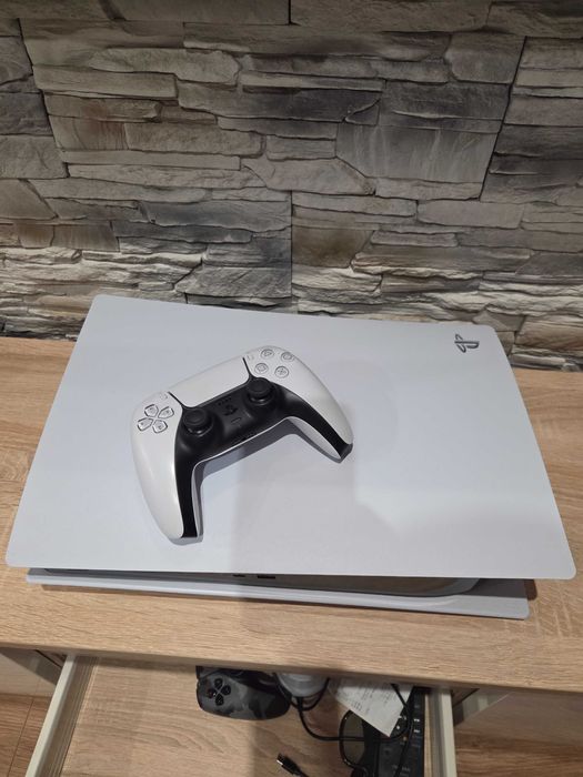 PlayStation 5 w stanie idealnym