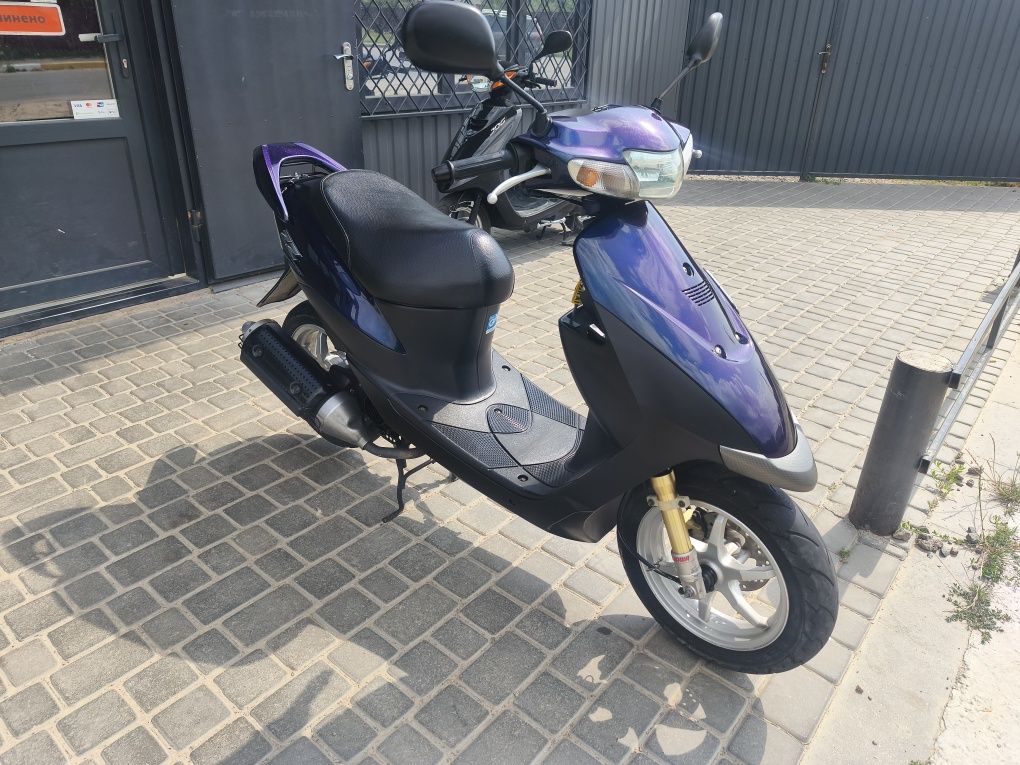 Suzuki ZZ inth ap sport з контейнера