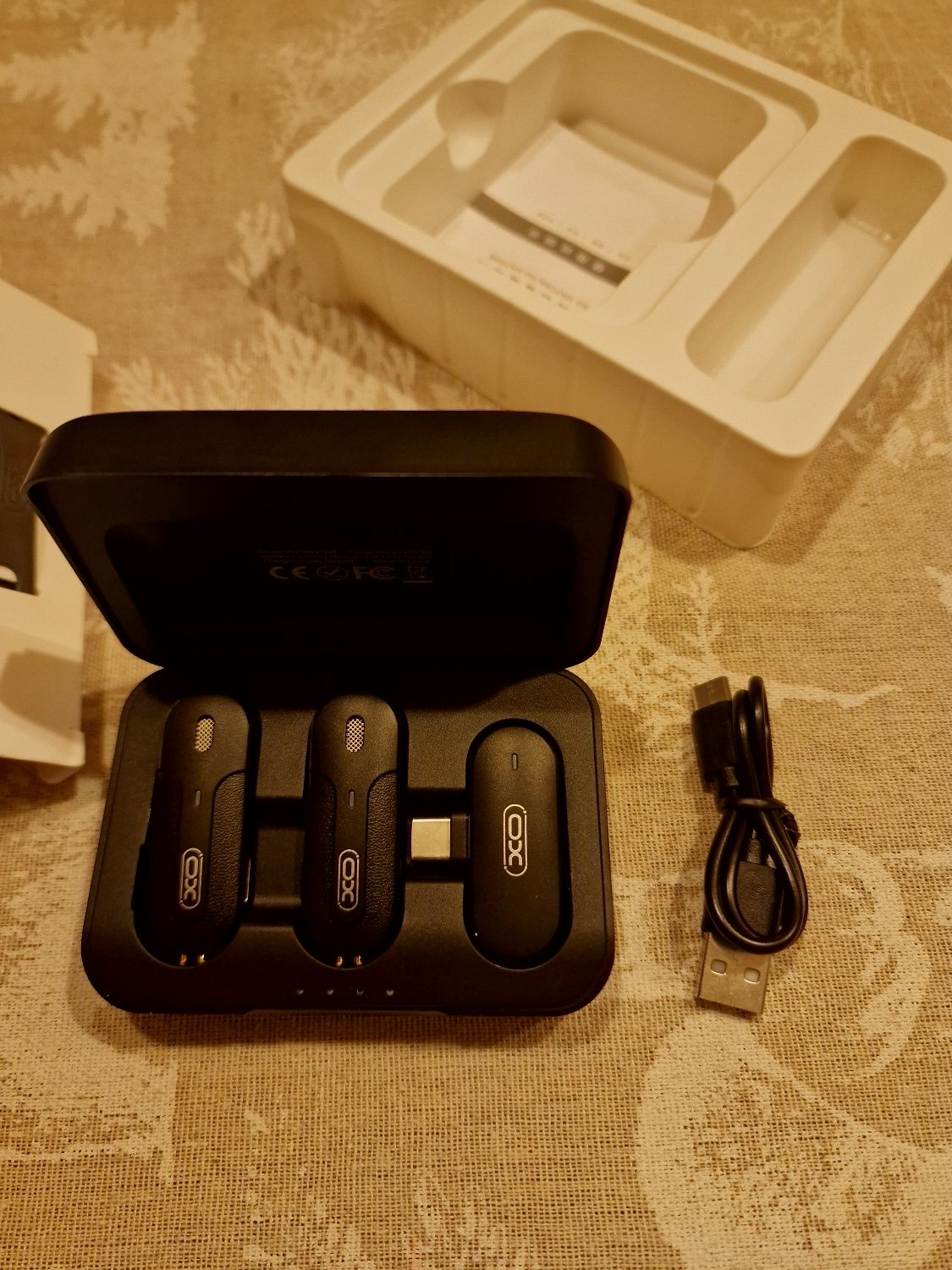 Kit microphone com caixa
